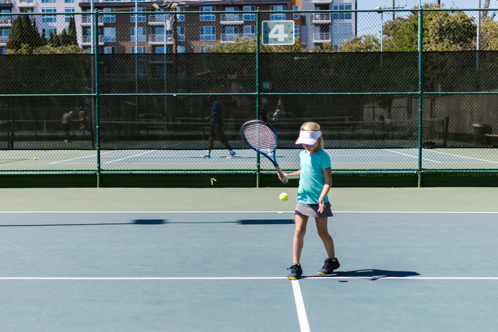 Nachwuchsförderung im Schweizer Tennis: Clubs, Zahlen und Perspektiven