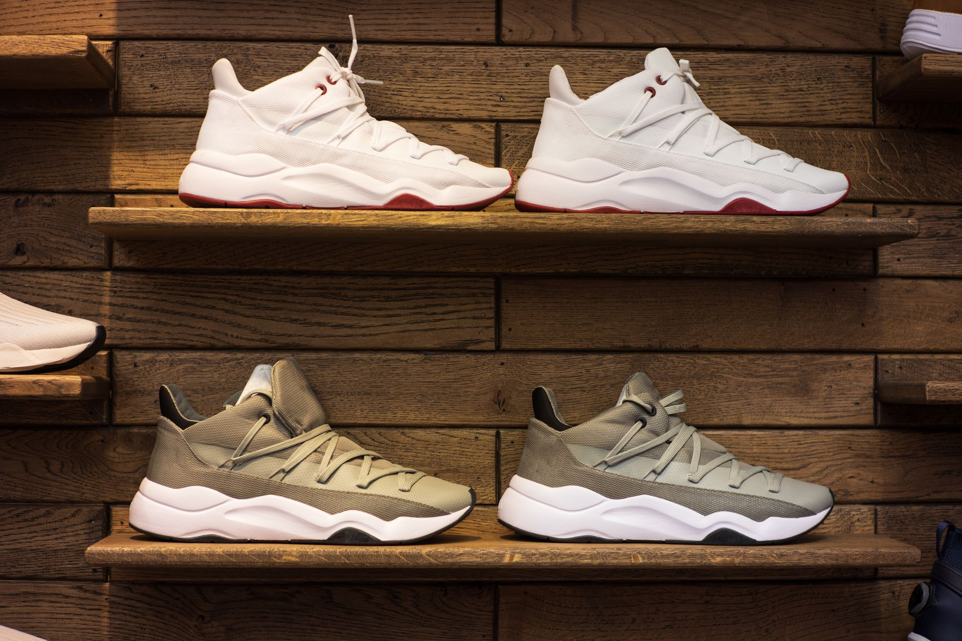 sports shop comparison online offline
