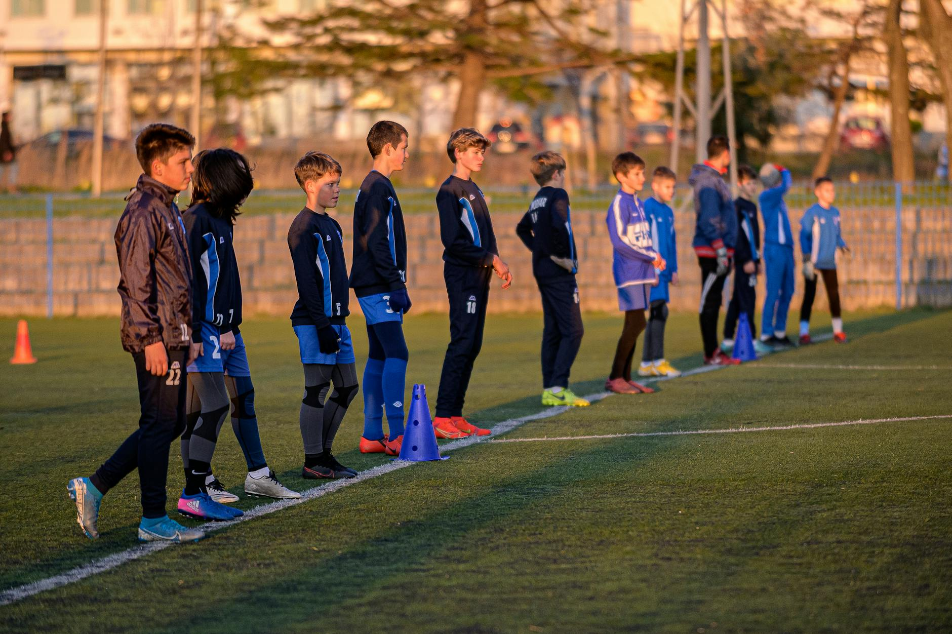 young boys youth team training